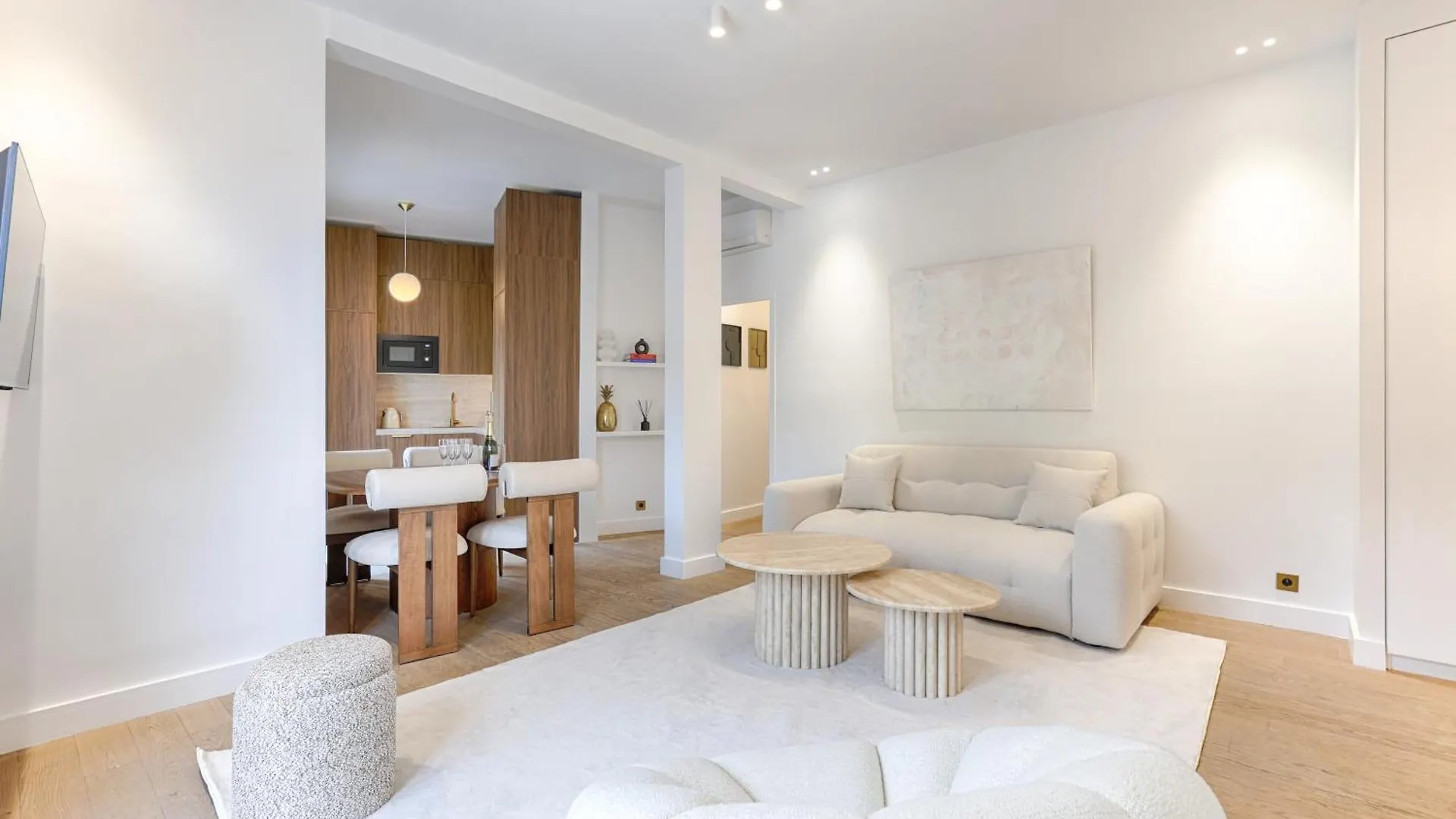 Appartement De Luxe Avec Terrasse Sur Les Champs Elysees Parijs Frankrijk