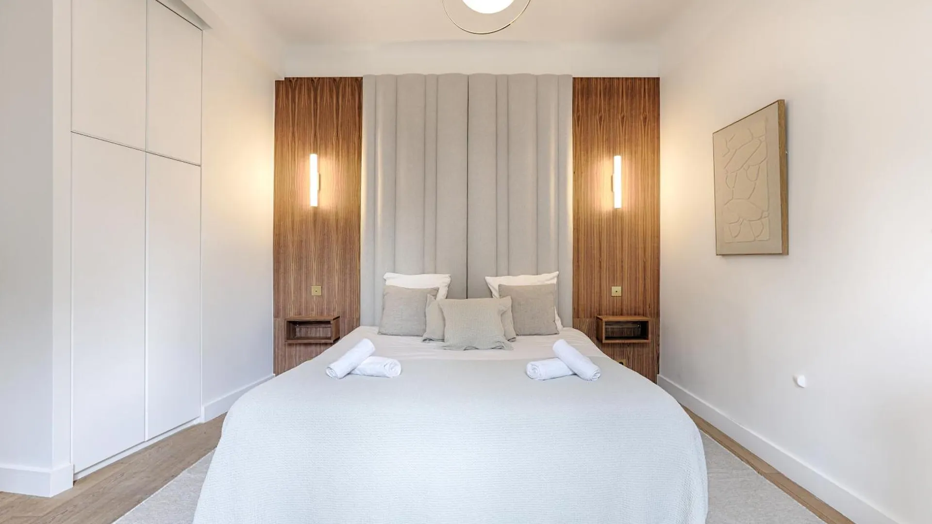 Апартаменты Appartement De Luxe Avec Terrasse Sur Les Champs Elysees Париж