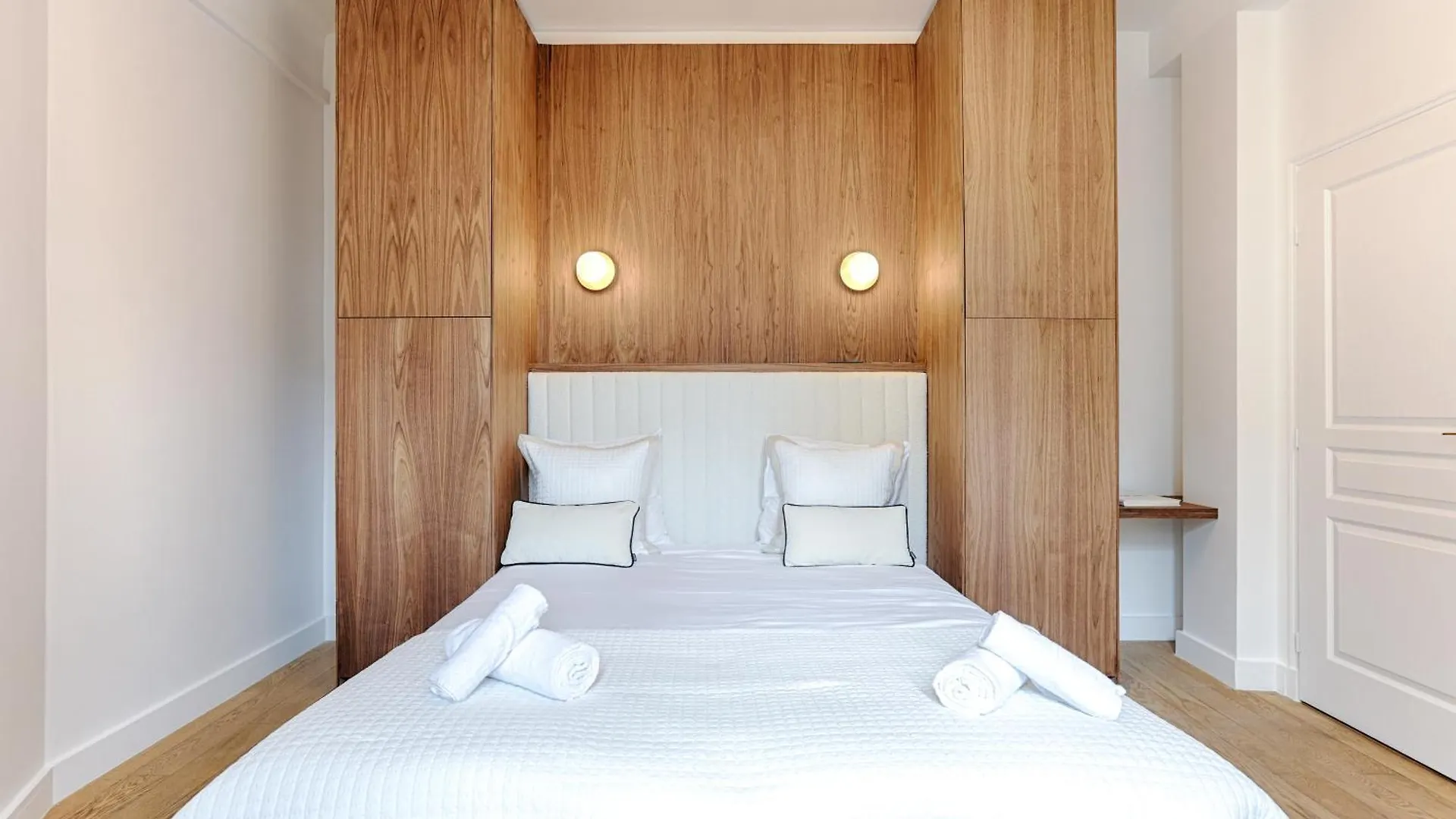 Appartement De Luxe Avec Terrasse Sur Les Champs Elysees Париж Франция